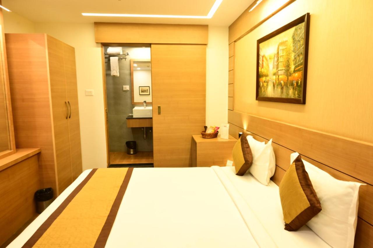 Hotel Silkhouse Premier Danapur Екстер'єр фото