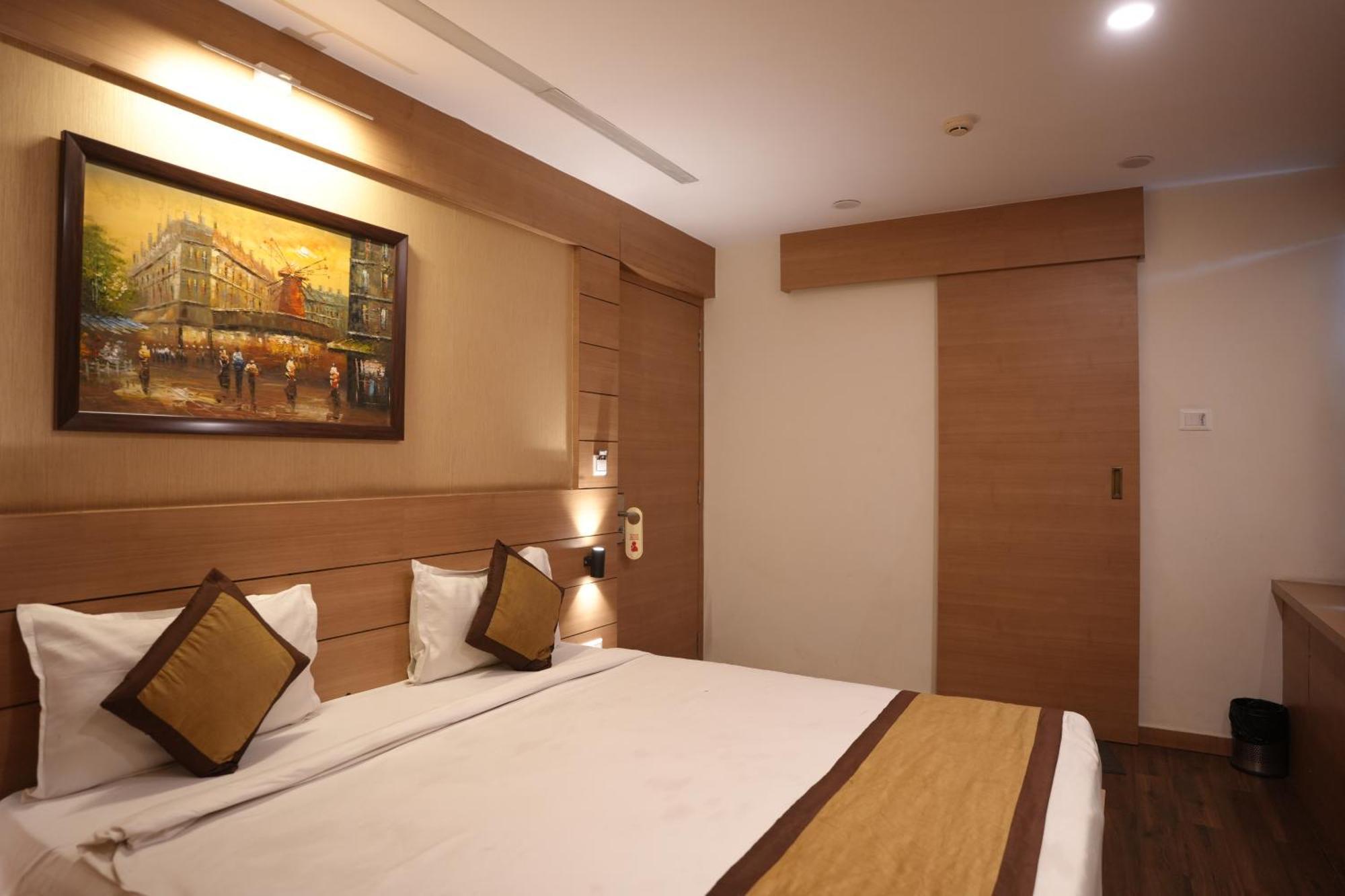Hotel Silkhouse Premier Danapur Екстер'єр фото